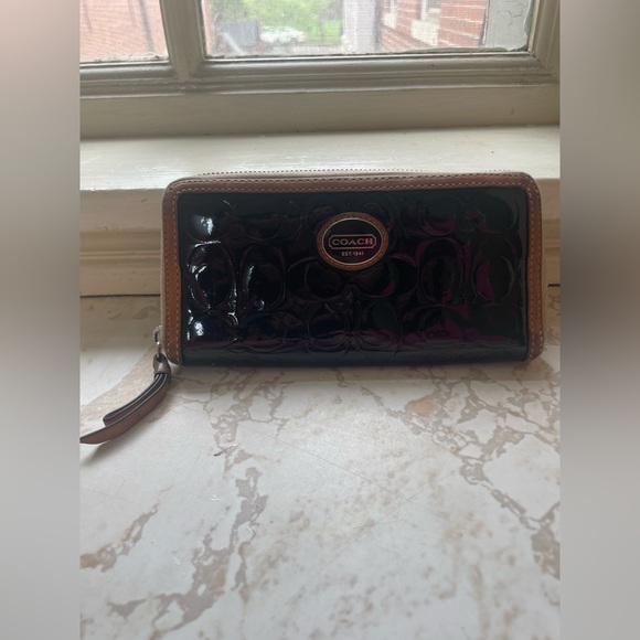 Coach Monogram Patent Leather Black Wallet - Picture 1 of 15